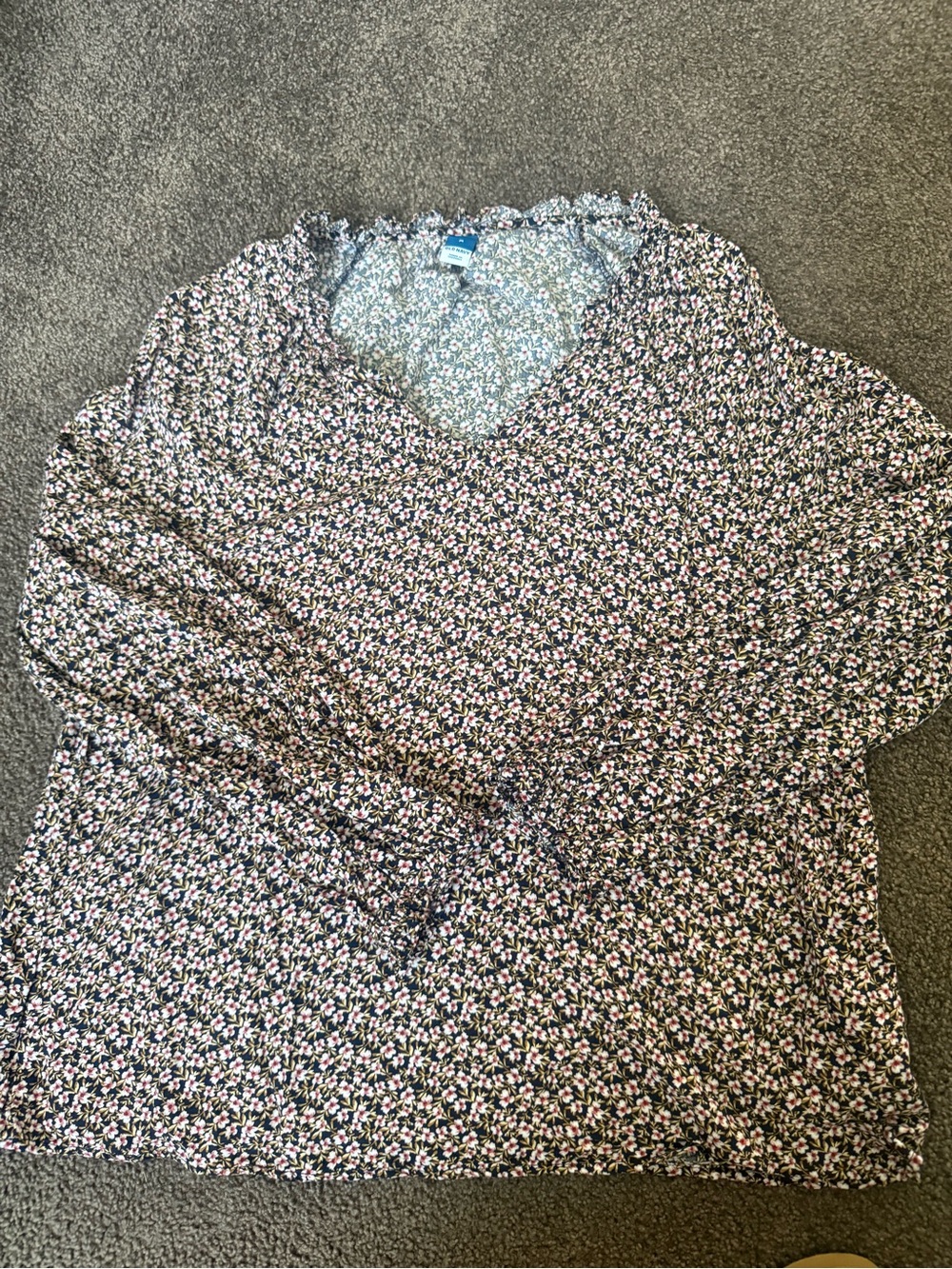 Old Navy Floral V-Neck Long Sleeve Top - Black & Pink